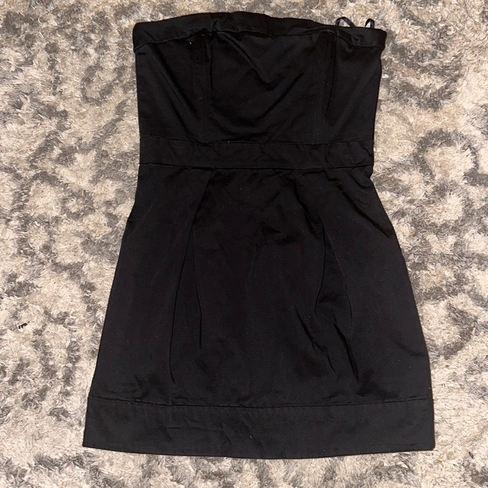 French connection strapless dress with back zipper. Size 8
